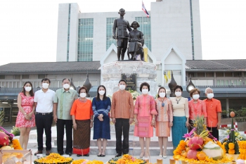 พิธีบวงสรวงเทวาภิเษกพระบรมรูป