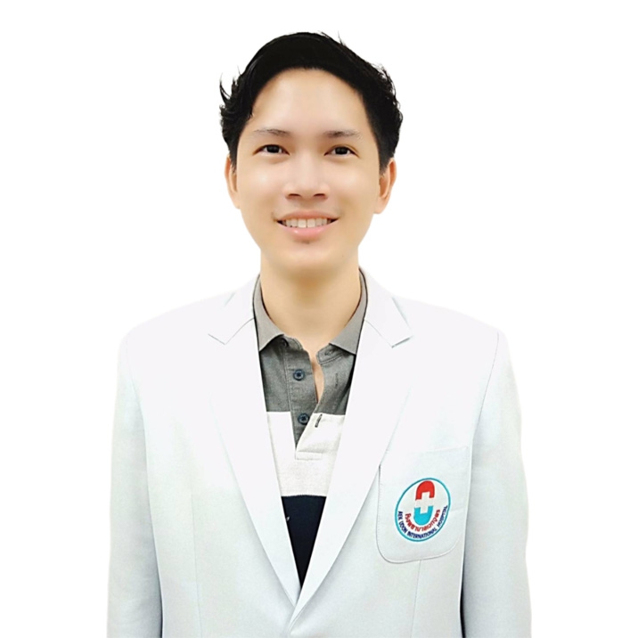 นพ.ธนัท ศิริชยาพร นพ.ธนัท ศิริชยาพร